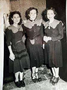 ORAN CINEMA MOGADOR - MESDAMES LES OUVREUSES